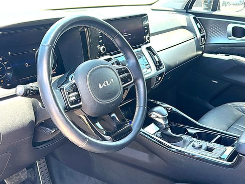 Used 2022 Kia Sorento SX FWD image 12