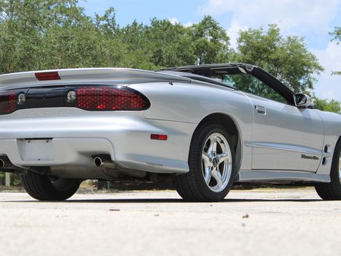 Used 1999 Pontiac Firebird Trans Am RWD image 8