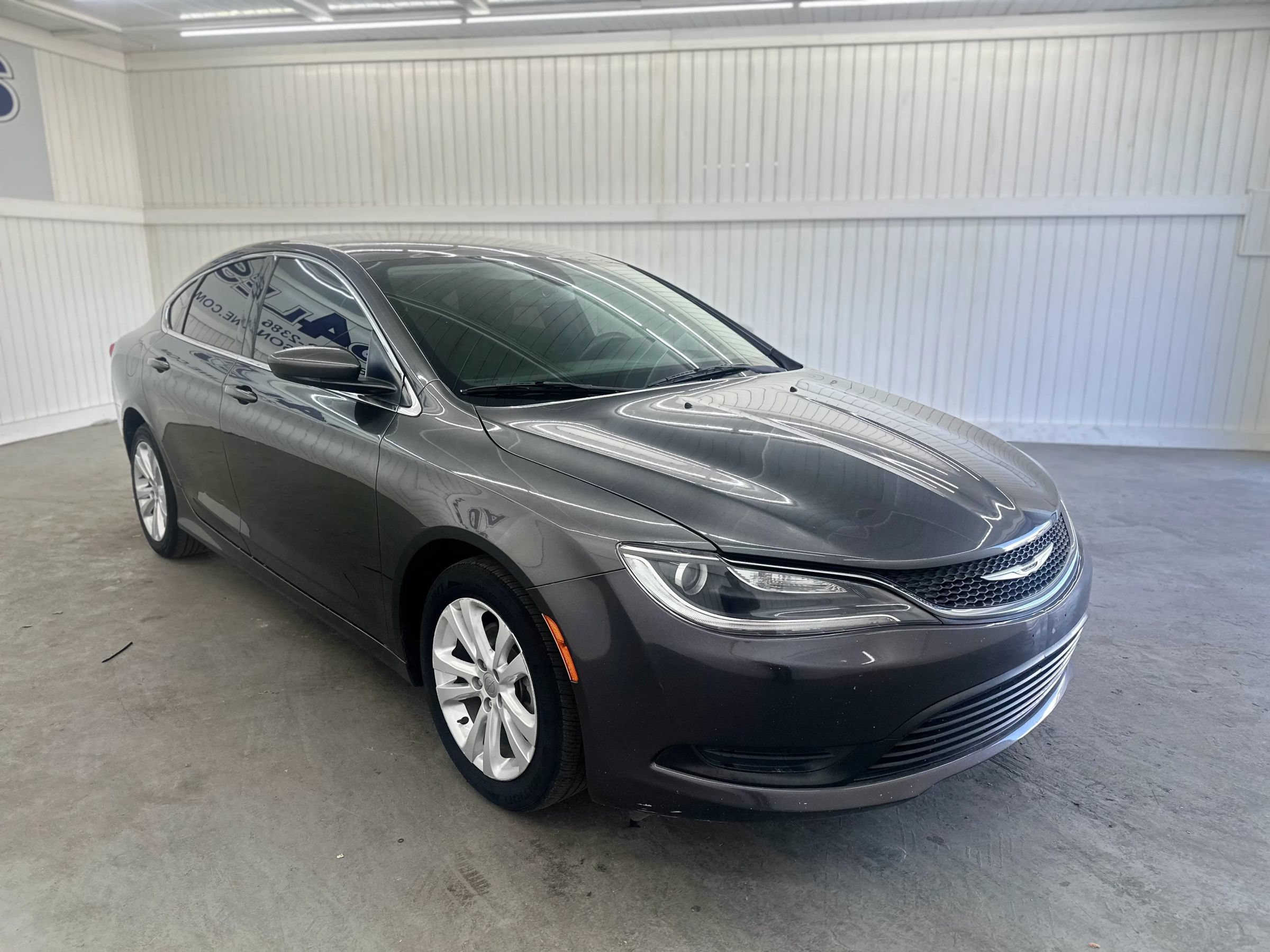 Used 2016 Chrysler 200 LX FWD image 3