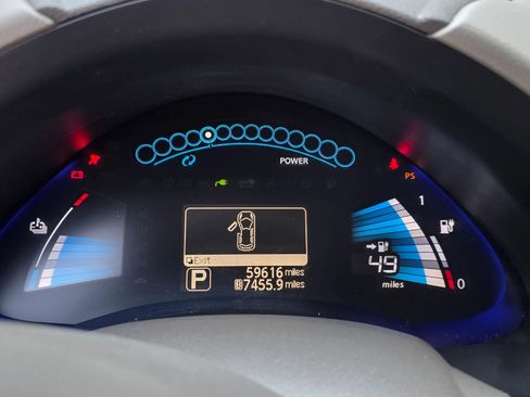 Used 2011 Nissan Leaf w/ Protection Pkg FWD image 8