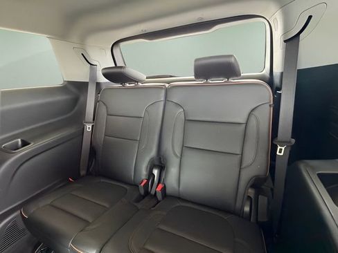 Used 2022 GMC Acadia AT4 image 35