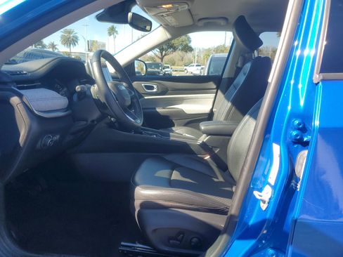 Used 2022 Jeep Compass Latitude w/ Convenience Group image 11