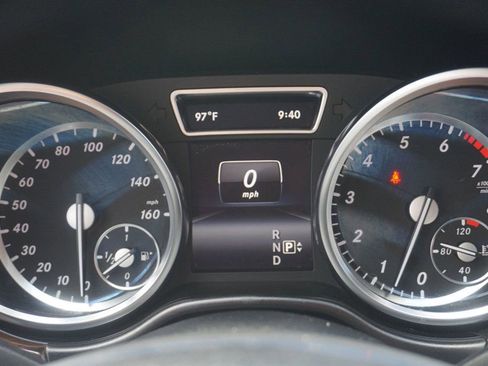 Used 2014 Mercedes-Benz ML 350 2WD w/ Premium 1 Package image 27