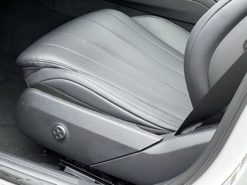 New 2026 Mercedes-Benz E 350 4MATIC Sedan image 12