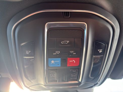 Used 2024 Jeep Grand Cherokee Laredo X w/ Luxury Tech Group I image 23