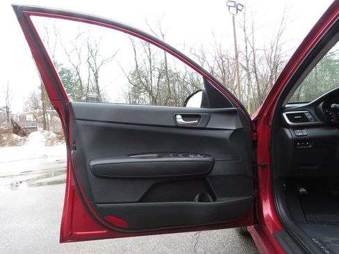 Used 2018 Kia Optima S image 9