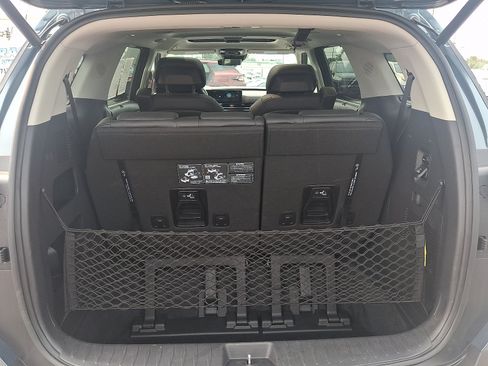 Used 2025 Kia Carnival SX Prestige FWD image 29
