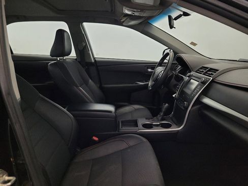 Used 2016 Toyota Camry SE w/ Moonroof Package FWD image 21