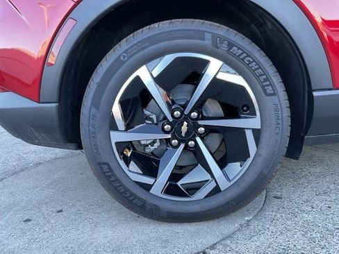 New 2026 Chevrolet Equinox EV LT image 24