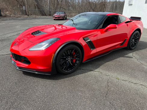 Used 2015 Chevrolet Corvette Z06 w/ 3LZ Preferred Equipment Group image 7