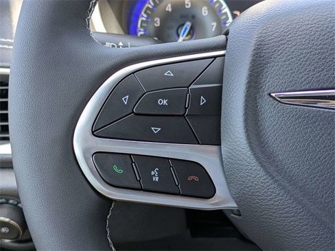 New 2026 Chrysler Pacifica Select image 26