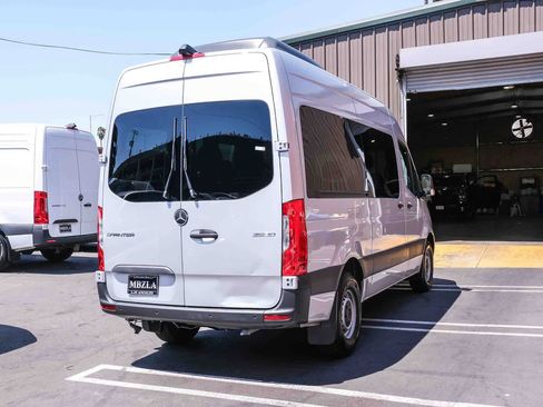 Used 2024 Mercedes-Benz Sprinter 2500 image 4