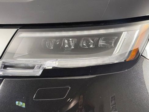 Used 2023 Land Rover Range Rover SE AWD/4WD image 12