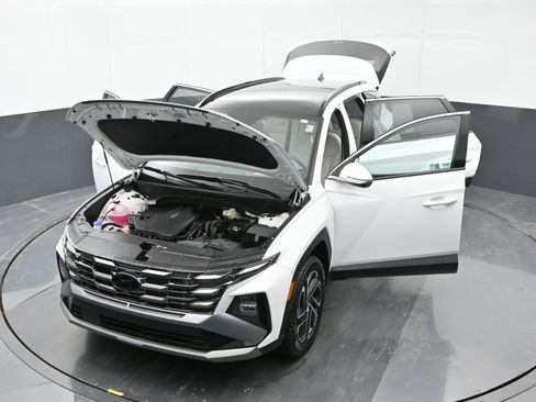 Certified 2025 Hyundai Tucson Limited image 47