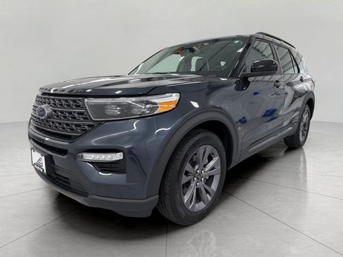 Used 2024 Ford Explorer XLT w/ Equipment Group 202A AWD/4WD image 12