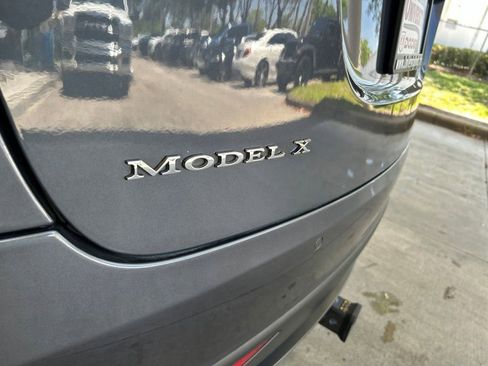 Used 2018 Tesla Model X 75D AWD/4WD image 19