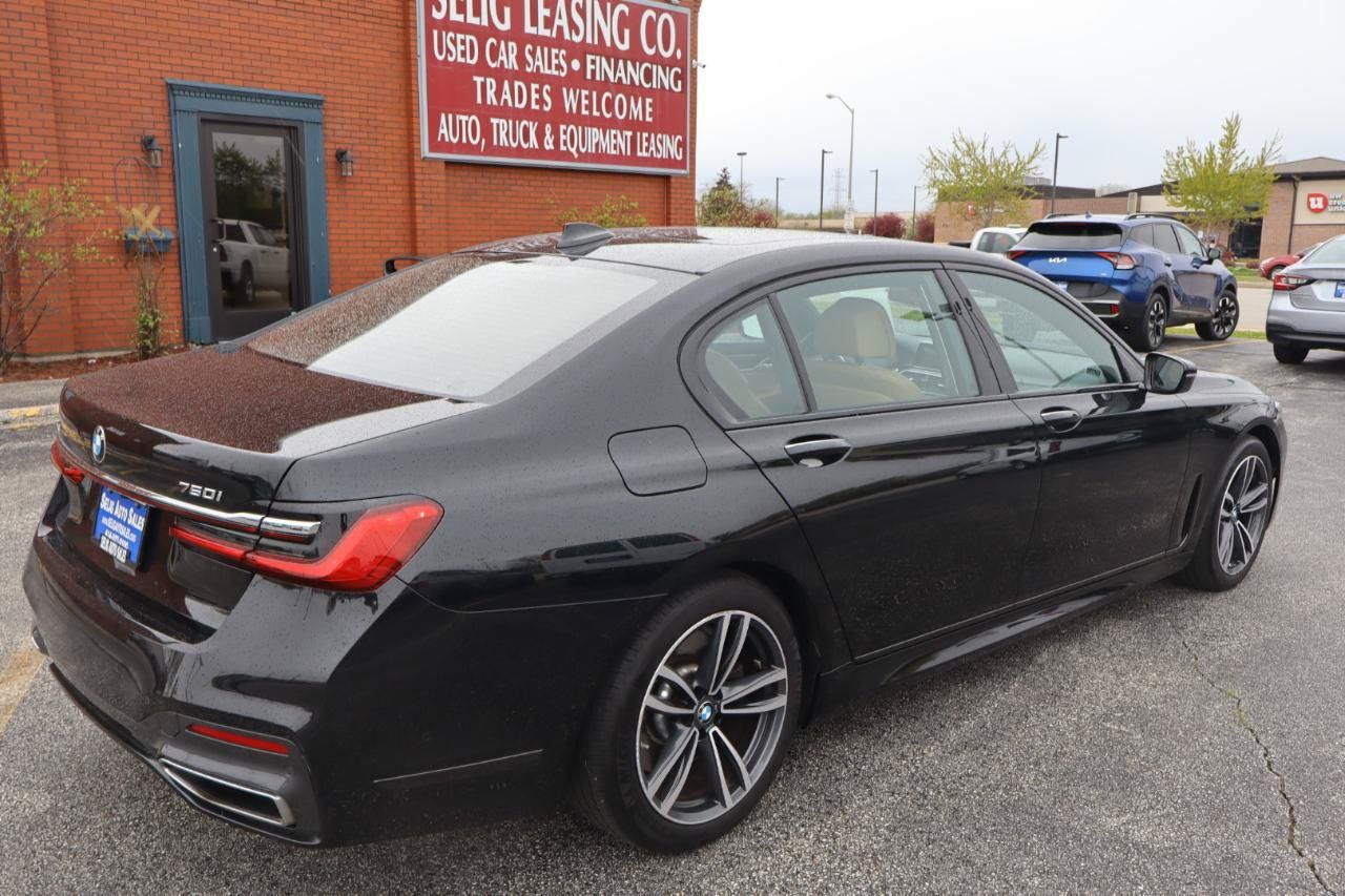 Used 2022 BMW 750i xDrive w/ Executive Package AWD/4WD image 3