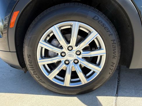Used 2023 Cadillac XT4 Premium Luxury image 9