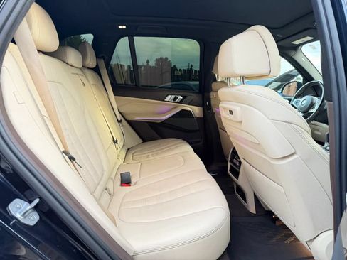 Used 2019 BMW X5 xDrive50i AWD/4WD image 27