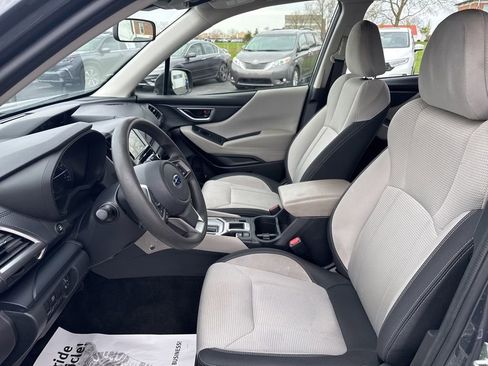 Used 2023 Subaru Forester AWD/4WD image 28