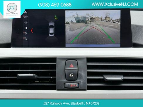 Used 2018 BMW 320i xDrive Sedan w/ Premium Package image 17