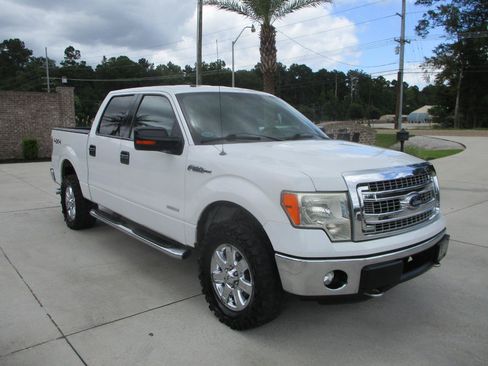 Used 2014 Ford F150 XLT w/ Equipment Group 302A Luxury AWD/4WD image 11