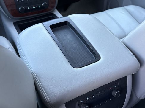 Used 2013 Chevrolet Tahoe LT w/ Luxury Package image 31