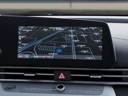 New 2025 Hyundai Elantra Limited image 20