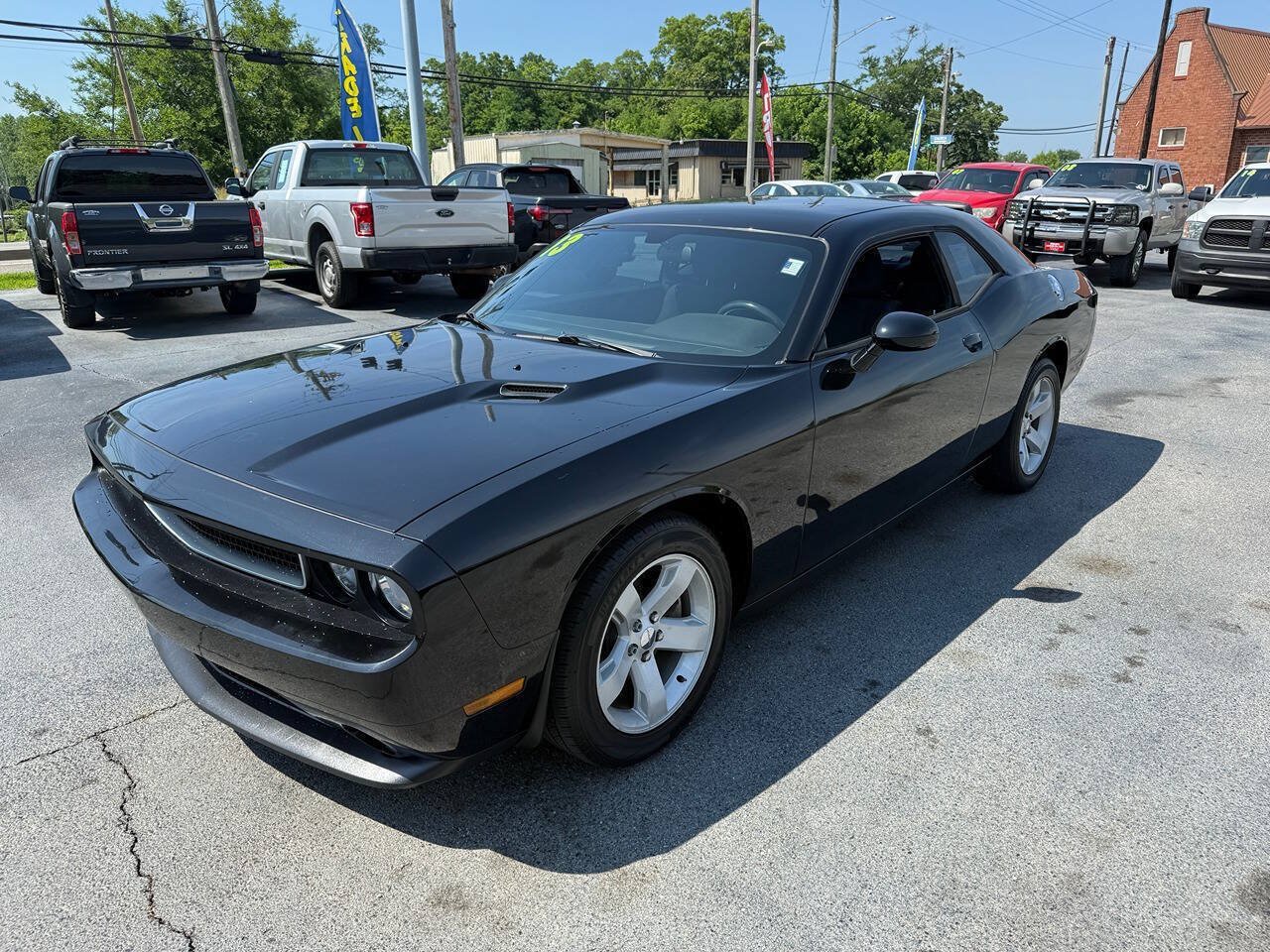 Used 2013 Dodge Challenger SXT RWD image 7