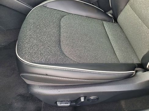 Used 2025 Kia K4 GT-Line image 24