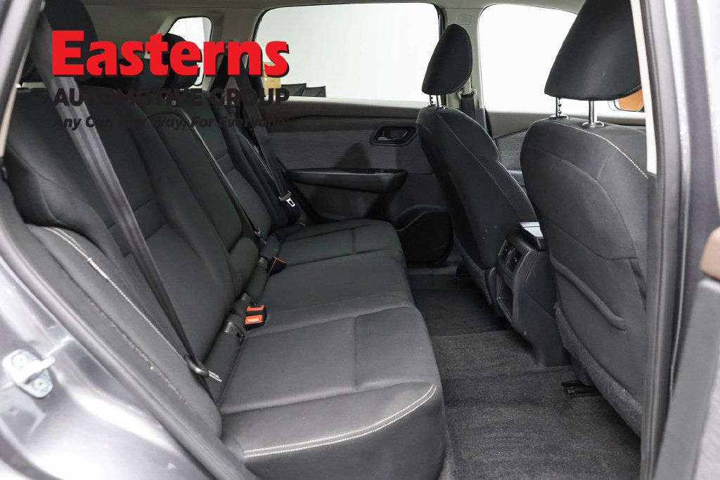 Used 2023 Nissan Rogue S AWD/4WD image 26