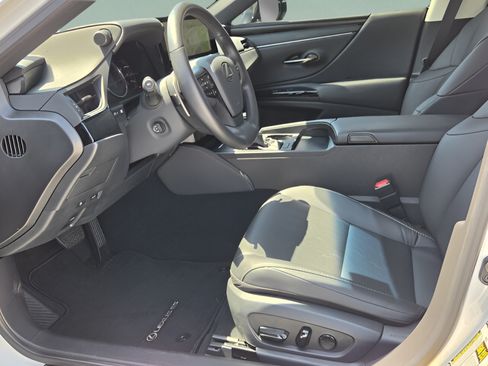 Certified 2025 Lexus ES 350 w/ Accessory Package (Z2) FWD image 10