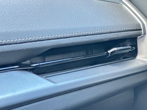 Used 2024 Cadillac XT4 Premium Luxury image 27