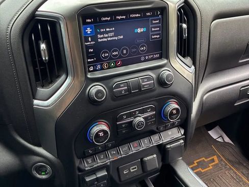 Used 2020 Chevrolet Silverado 2500 LTZ w/ LTZ Premium Package RWD image 20