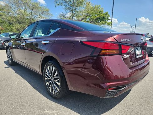Used 2025 Nissan Altima 2.5 SV AWD/4WD image 5