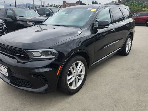Used 2024 Dodge Durango GT RWD image 2