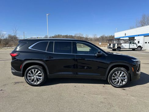 Used 2025 Buick Enclave Preferred image 10