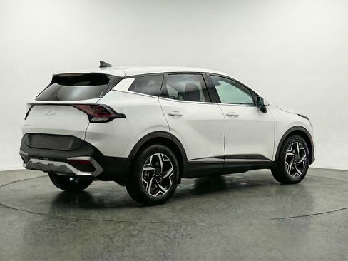 Used 2025 Kia Sportage LX FWD image 9