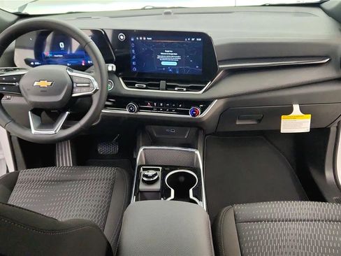 New 2026 Chevrolet Equinox LT image 38