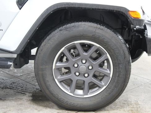 Used 2023 Jeep Gladiator Overland image 56