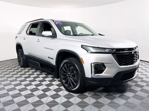 Used 2022 Chevrolet Traverse RS FWD image 1