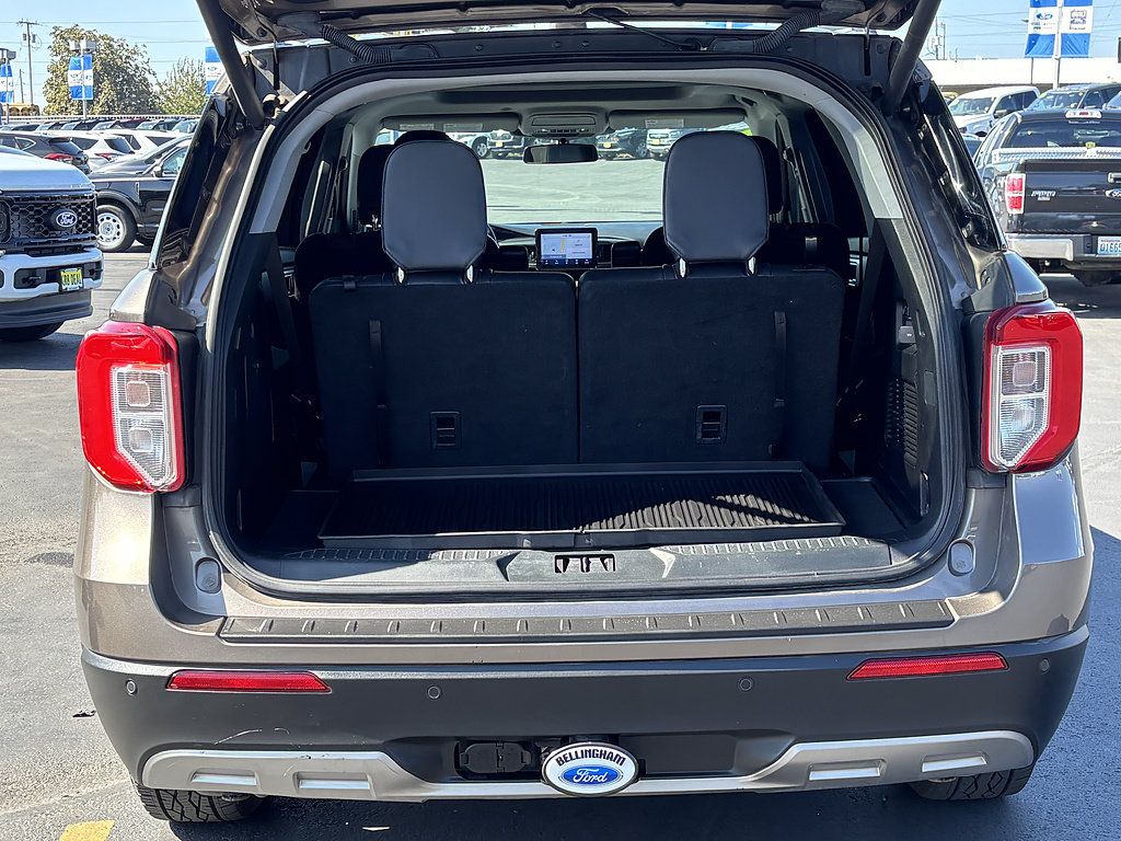 Used 2021 Ford Explorer XLT w/ Equipment Group 202A AWD/4WD image 7