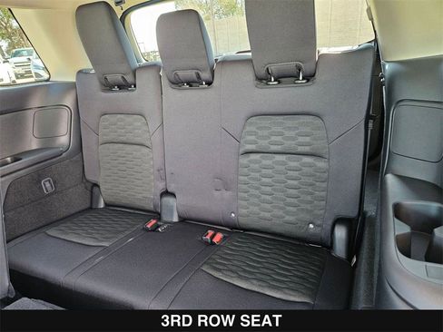 New 2026 Nissan Pathfinder SV image 18