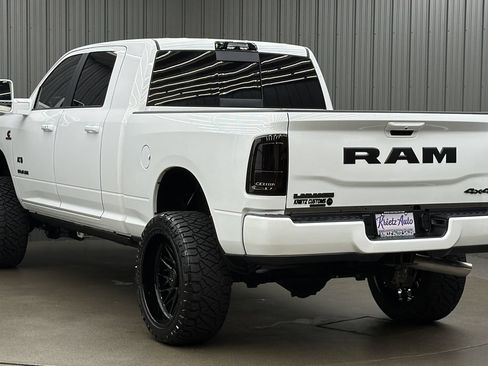Used 2025 RAM 2500 Laramie AWD/4WD image 3