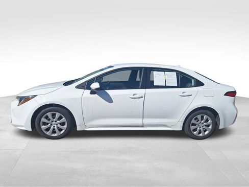 Used 2024 Toyota Corolla LE image 21