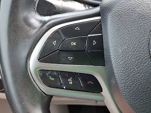 Used 2020 Jeep Cherokee Latitude Plus AWD/4WD image 37