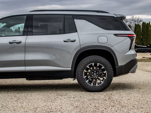 Used 2024 Chevrolet Traverse Z71 image 44