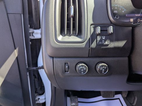 Certified 2021 Chevrolet Colorado ZR2 w/ Colorado ZR2 Bison Edition image 15