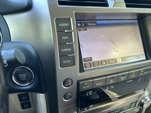 Used 2020 Lexus GX 460 Premium AWD/4WD image 28