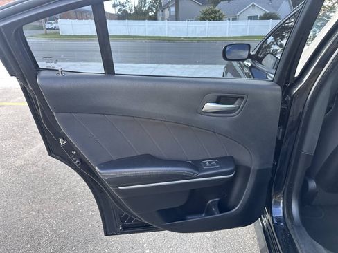 Used 2019 Dodge Charger GT RWD image 17